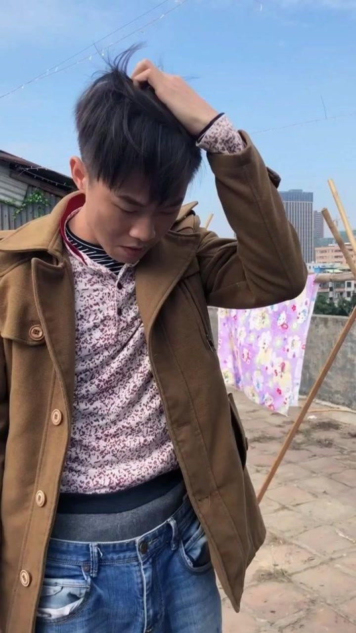 网红许华升:马上就要过年了,还在奋斗的少年为自己加油吧!