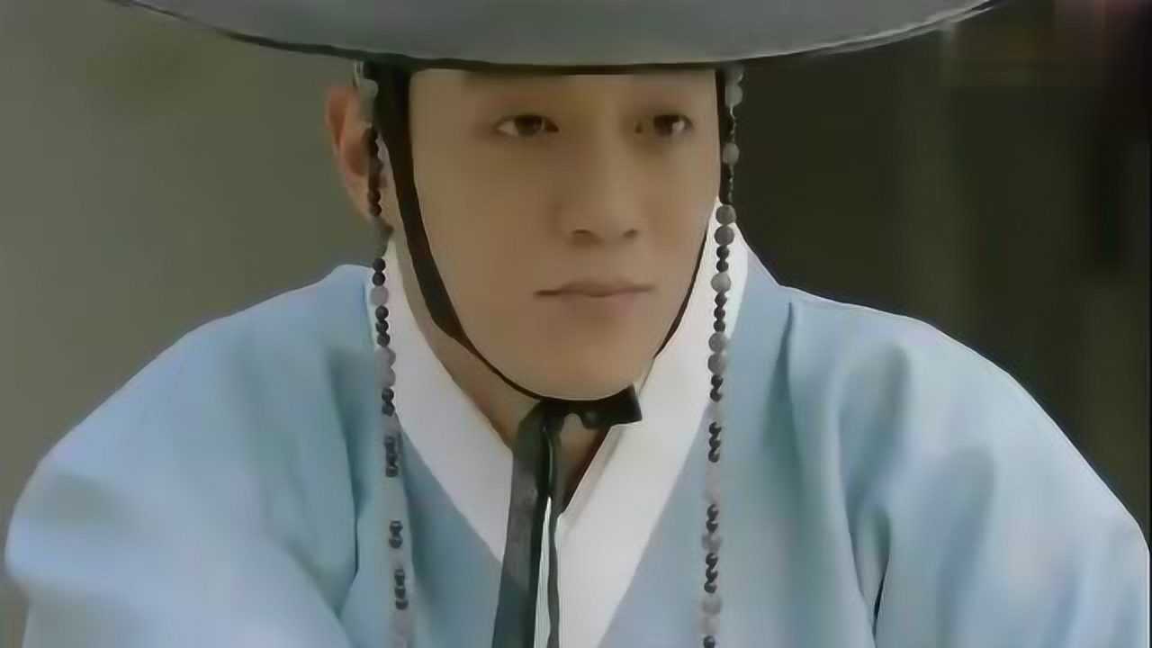 韩剧黑骑士,金来沅用申世景的碗喝酒,好惊讶
