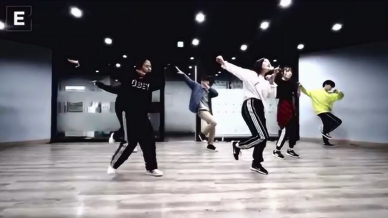 团队跳DJ街舞,音乐一响节奏停不下来,不得不说这舞姿还不错_高清1080P在线观看平台_腾讯视频