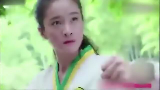 旋风少女:少女宗师李恩秀这个横扫千军腿真是飘逸中带着钢炼