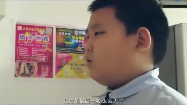 小明搞笑,小明这么小就学会大人的套路了,笑的我肚子疼