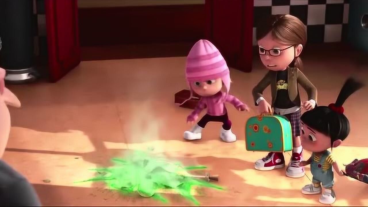 神偷奶爸伊迪丝太调皮了弄坏了葛鲁的很多东西葛鲁很无奈