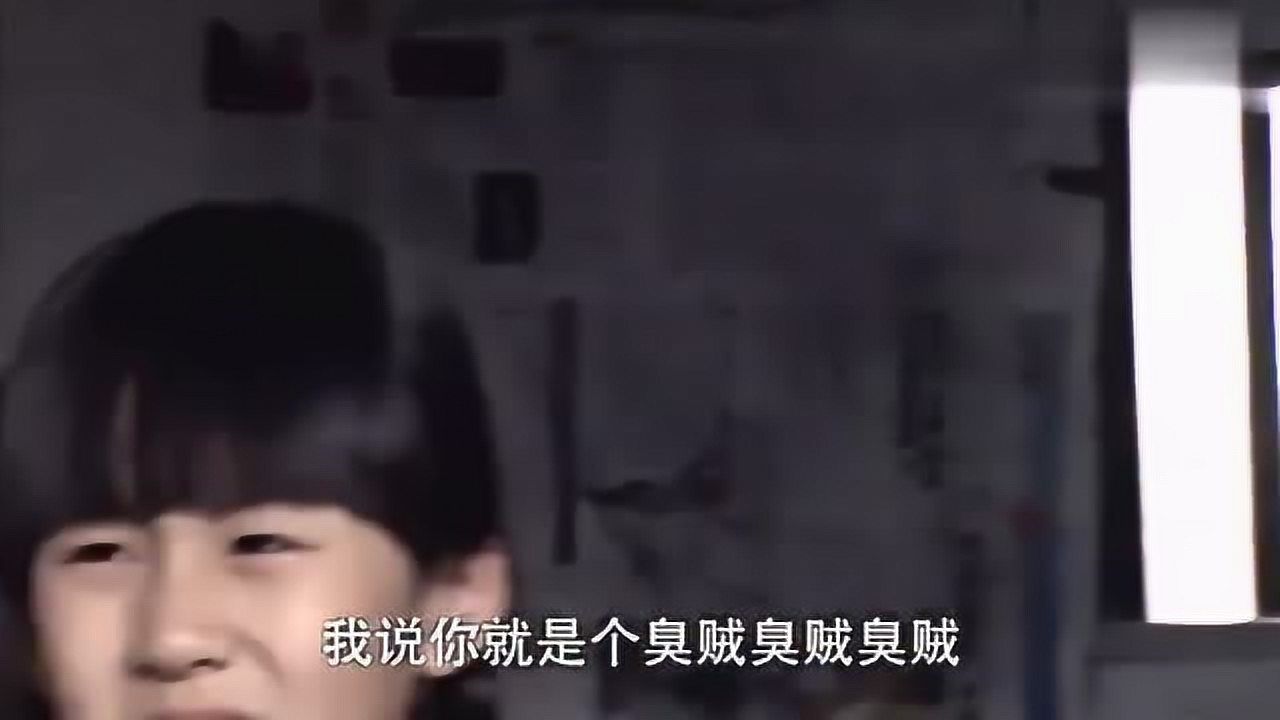 小女孩上厕所，没想到看到这东西，妹妹看到不干了_腾讯视频