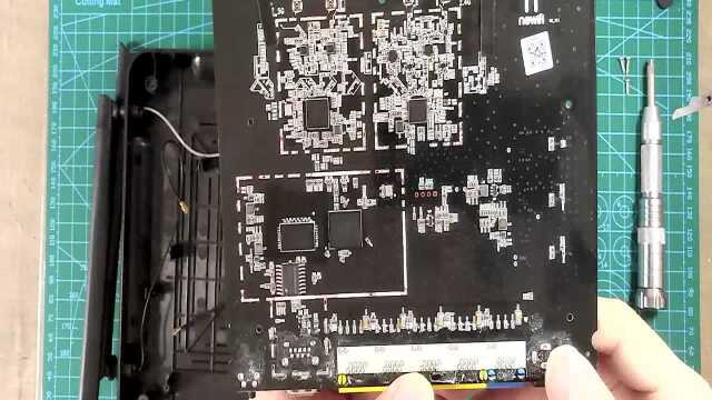 贪便宜收了台newifi3路由器全拆解看看有没有翻车