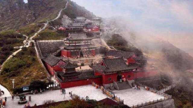 我国最神秘的寺庙,建寺500年从未开门过,不受香火也不做道场