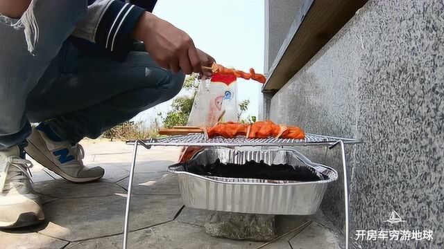 房车小伙人品爆发,海边烧烤遇下雨?海天盛筵变海天“剩”筵!