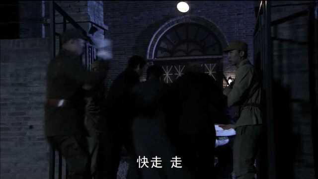 鬼子派特种兵守门,结果来的是最强国军特战兵,鬼子士兵全被杀死