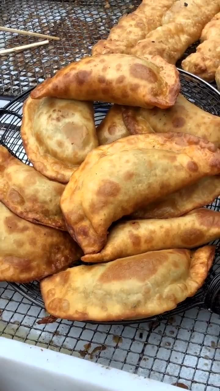 炸大饺子,你们吃过吗外酥里嫩,香喷喷