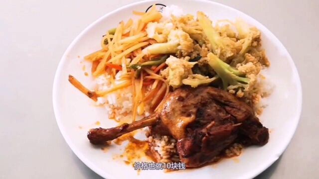 安徽大学龙河校区二食堂,华仔小面和超夯鸭腿饭