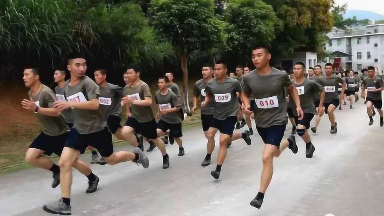 为何普通人跑步容易得"跑步膝",军人却很少得?