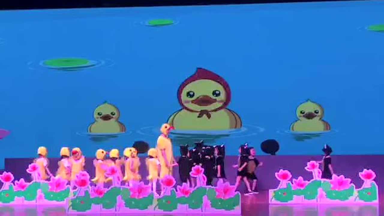 小班绘本剧《小蝌蚪找妈妈》_高清