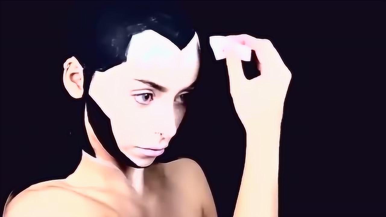 国外妹子化妆成机器人连电线都画得这么逼真惊艳到我了