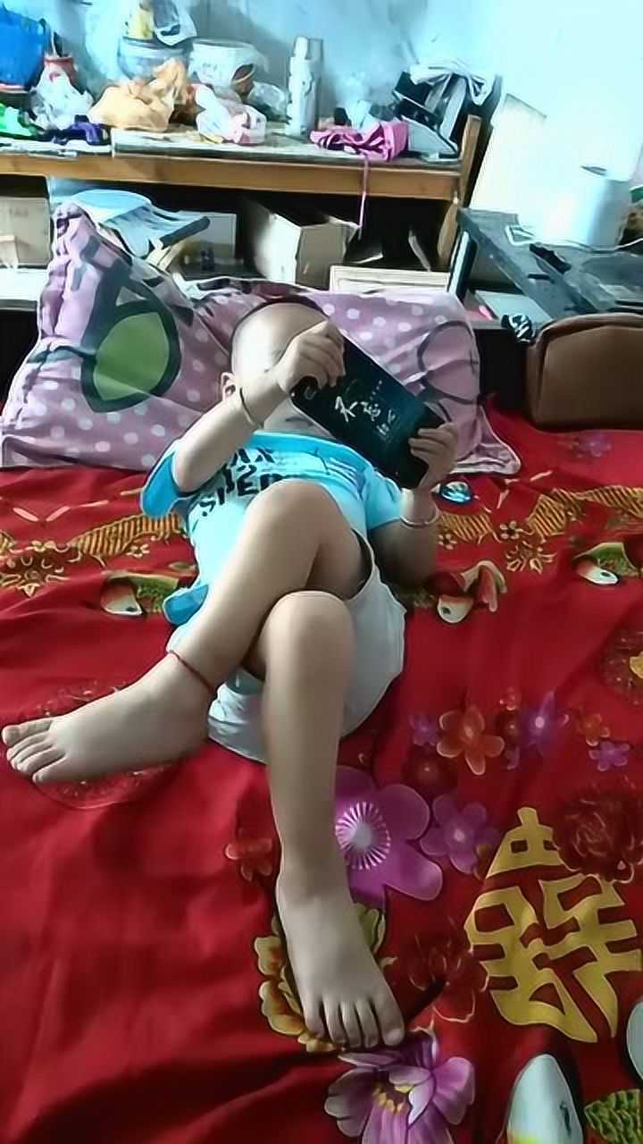 看这小孩儿有多拽