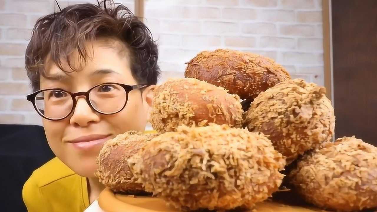 大胃王吃播 正司优子   咖喱面包的味道无法阻挡!