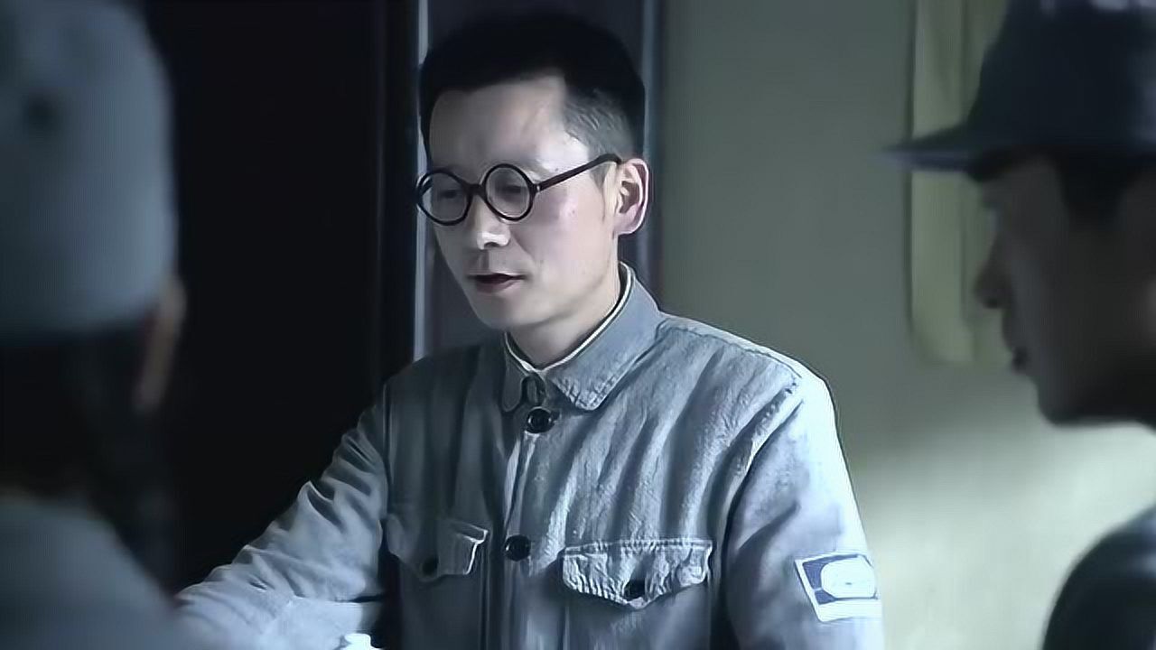 雪豹坚强岁月张仁杰不让周卫国参加会议这是对周卫国嫉妒了