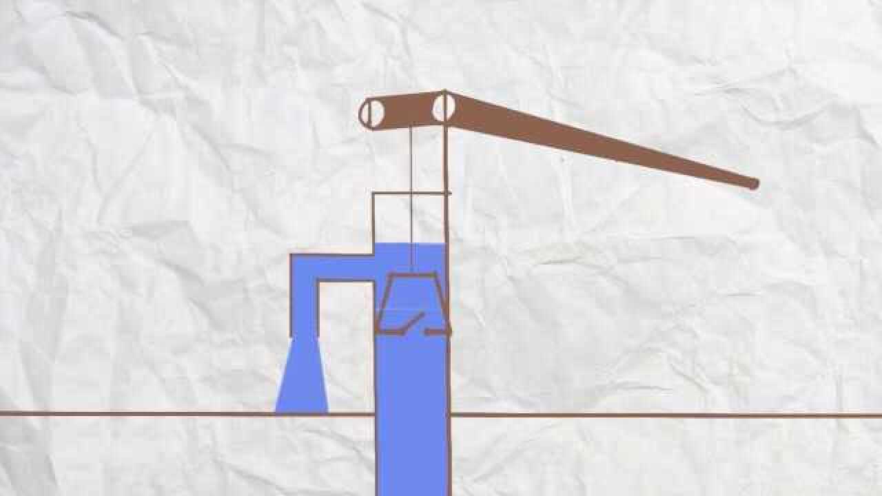 农村压水井是怎样把水抽上来的看完动画演示原理竟这么简单