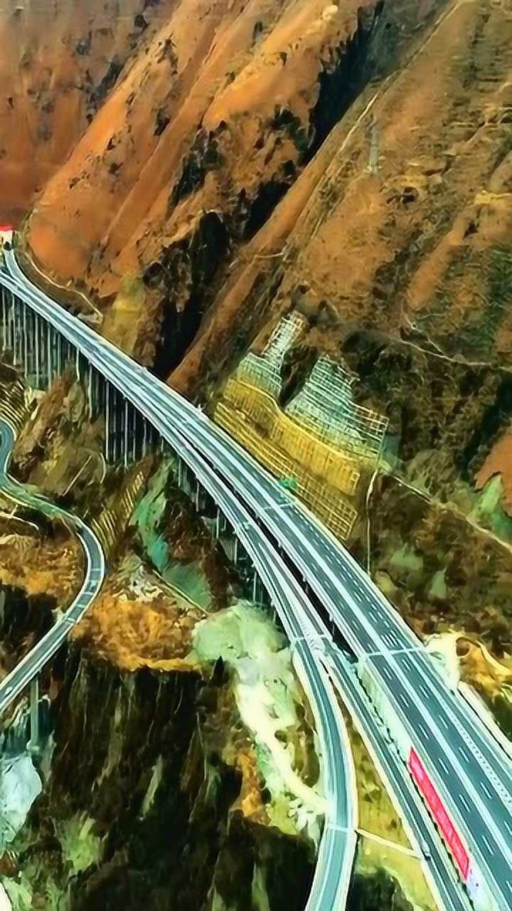 航拍川藏高速雅康隧道特大桥,中国公路史上最难工程,为中国点赞_高清1080P在线观看平台_腾讯视频