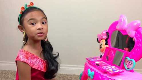 小小年纪仿妆秀：美妆打扮成迪士尼艾莲娜公主，漂亮吗？