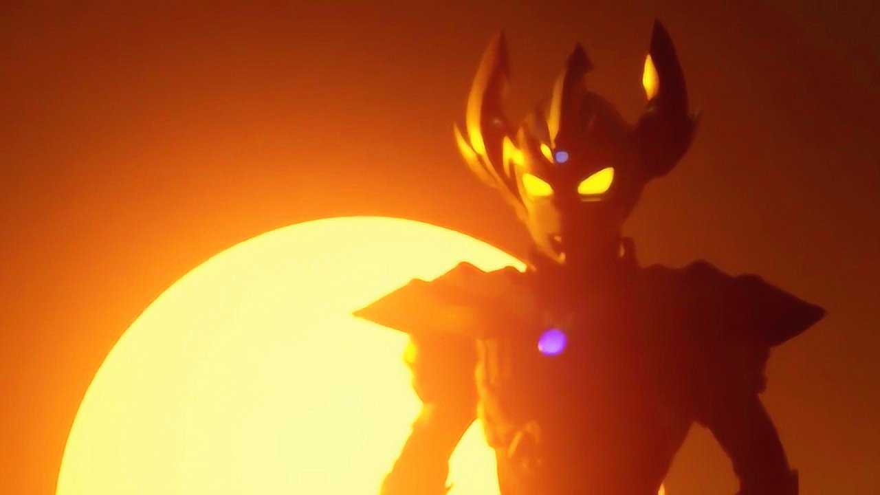 夕阳下泰迦奥特曼煜坤形态强大的对决却引人泪目