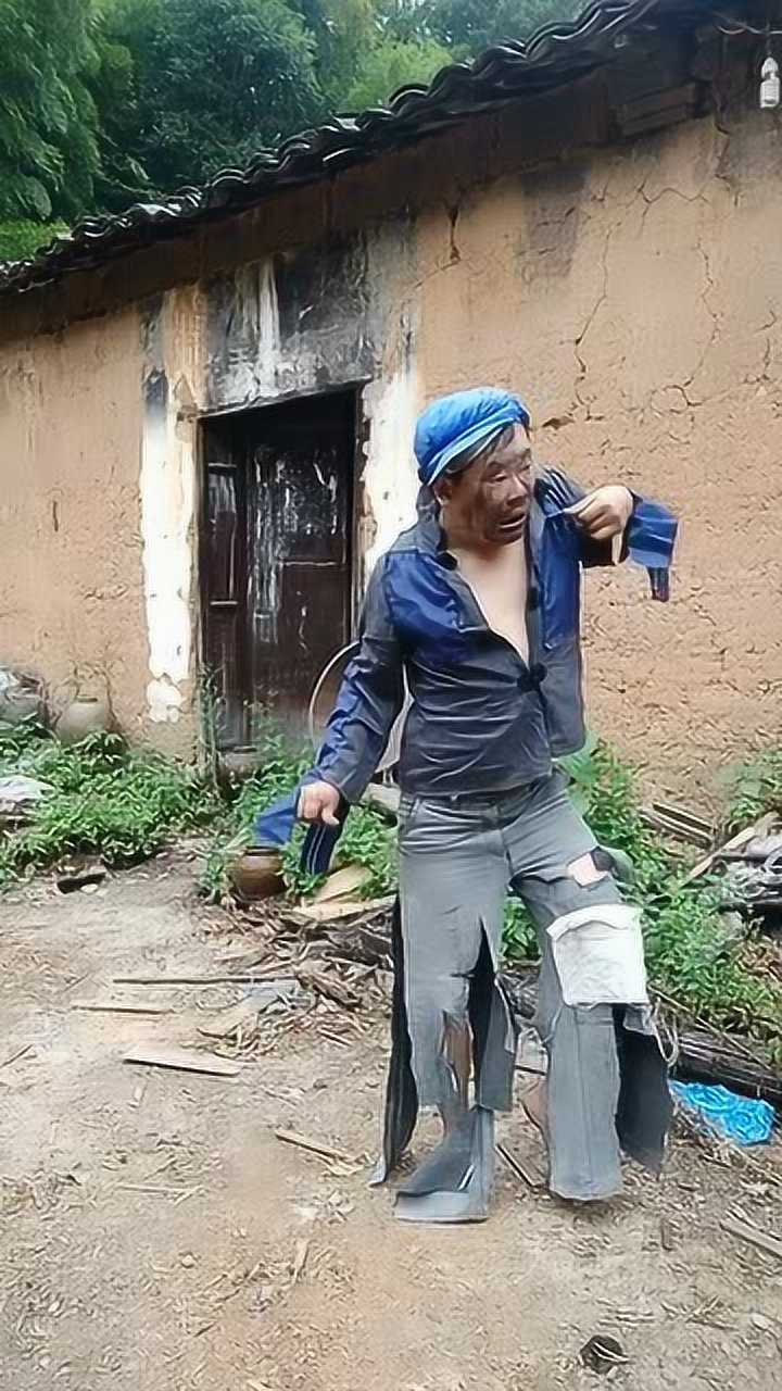 左手六右手七傻子学走路看着有模有样的太像了