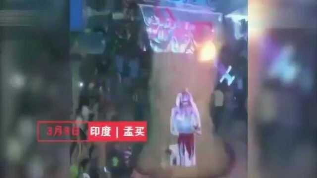 印度新冠肺炎病例破50,原来防疫是靠这个,卫生部呼吁也不好使