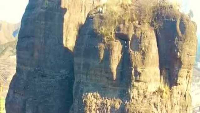 双塔山位于河北省承德避暑山庄西南十公里处,大自然的鬼斧神工的自然景观