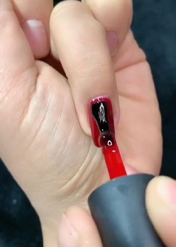 金色小老鼠指甲教程,有喜欢这款指甲的宝宝吗?