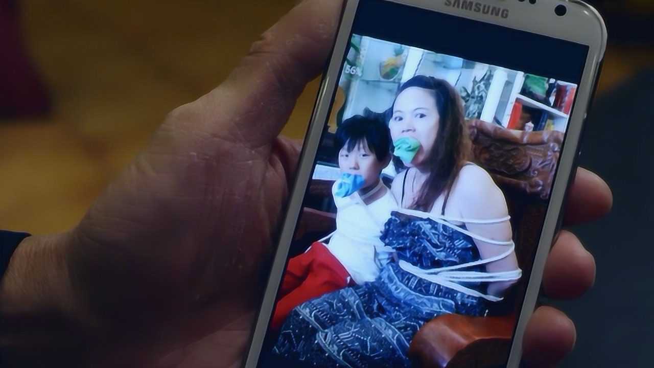 老千赌钱到一半老婆孩子被绑,急忙回家发现中计,几百万一分不剩