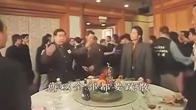 濠江风云:尹国驹与摩萨丙老板谈判,受狂言一枪打爆你!