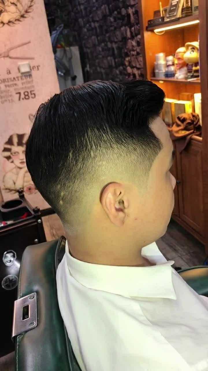 给帅哥设计了一款老板发型,一看就是成功人士