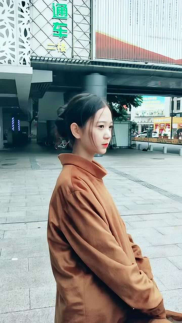 网红熊终于摘下头套来了原来是一位漂亮的小姐姐网友好看