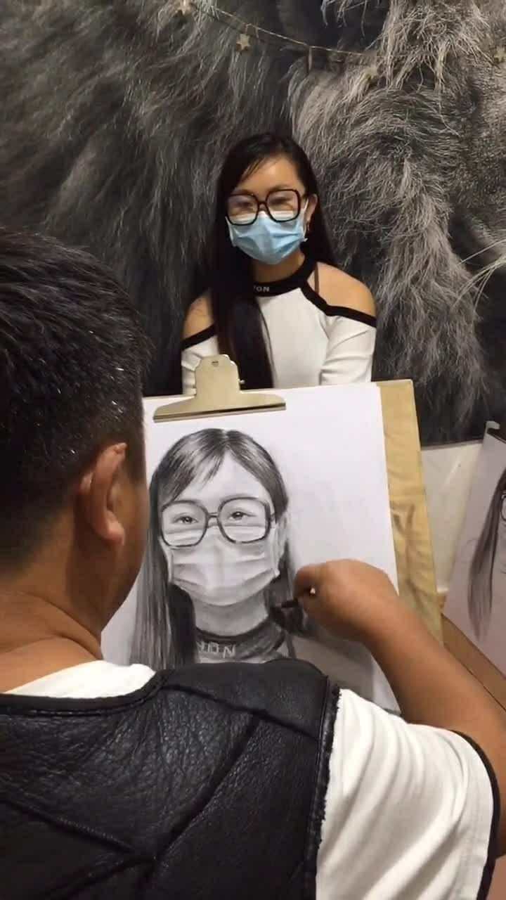 这样得肖像画看起来特别的淑女,让人感受不一样