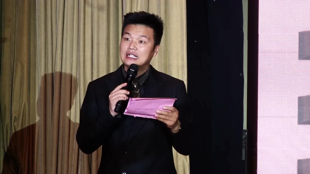 杨侃钢琴2019音乐会上