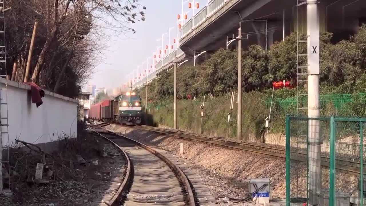 宁芜铁路实拍hxn50293单机牵引货列通过土城头道口