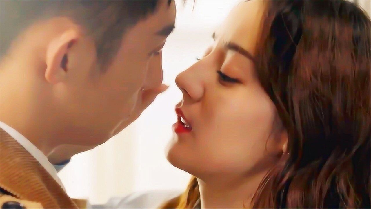 幸福触手可及热巴主动索吻黄景瑜搂住回吻热巴瞬间不淡定了