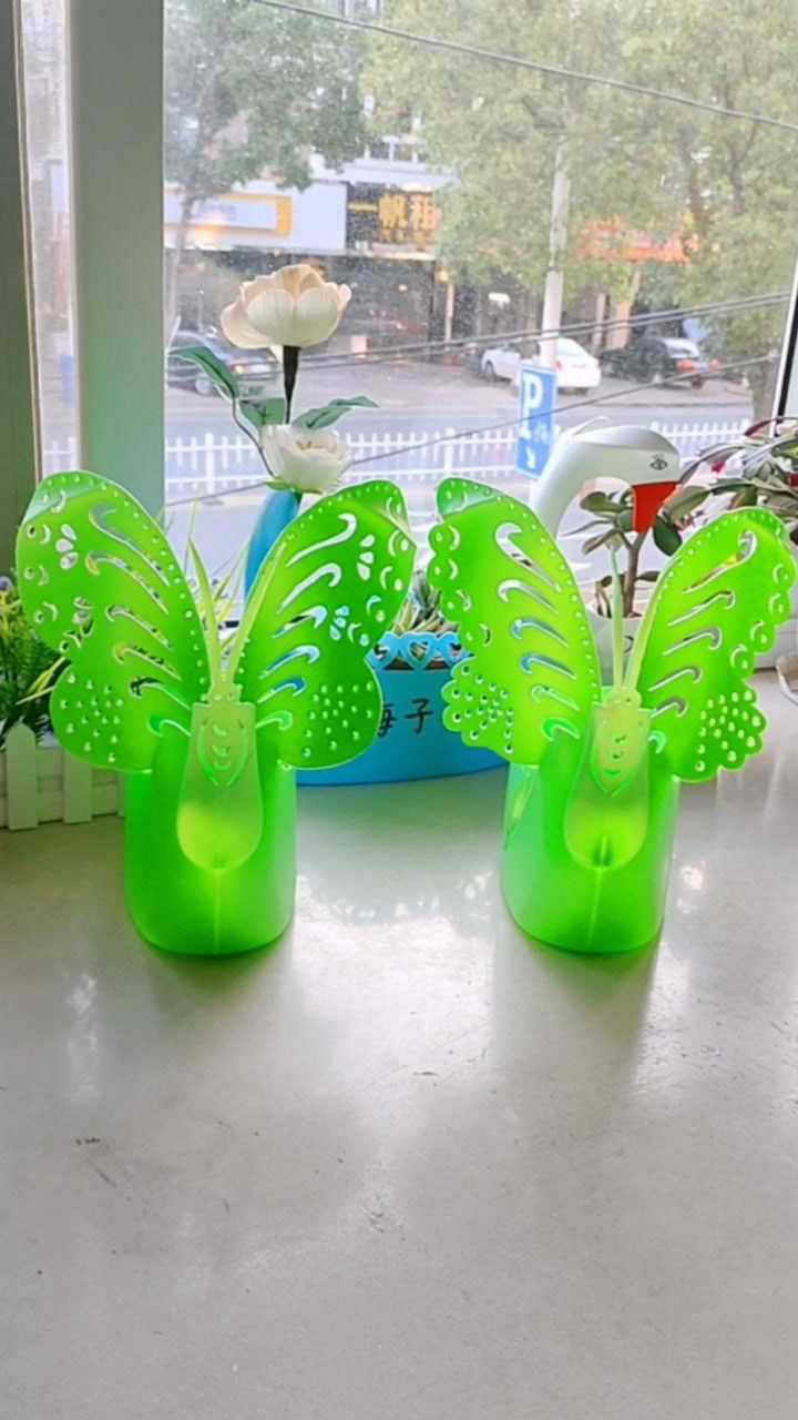 洗衣液瓶做蝴蝶花盆详细教程图案教程在上个视频喜欢的点赞收藏吧520