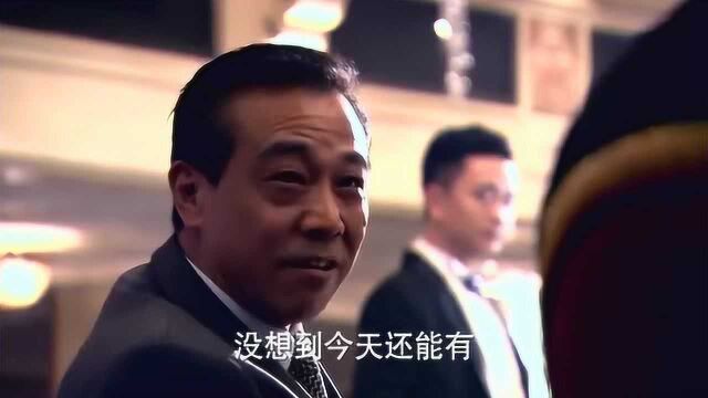 明珠自从被向寒川看上后,就再也没登台演出,偶尔一次都是赏脸