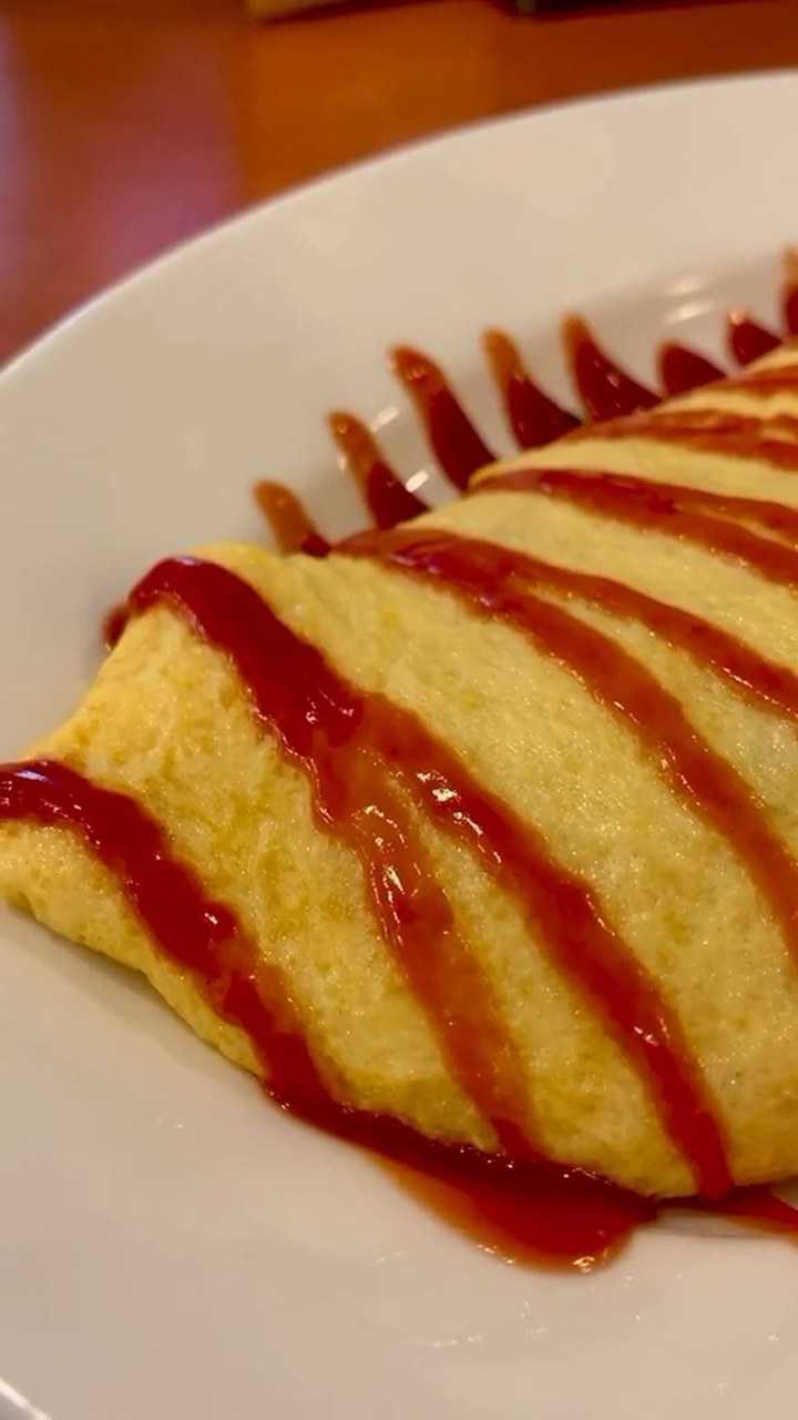 日本街头超有人气的蛋包饭