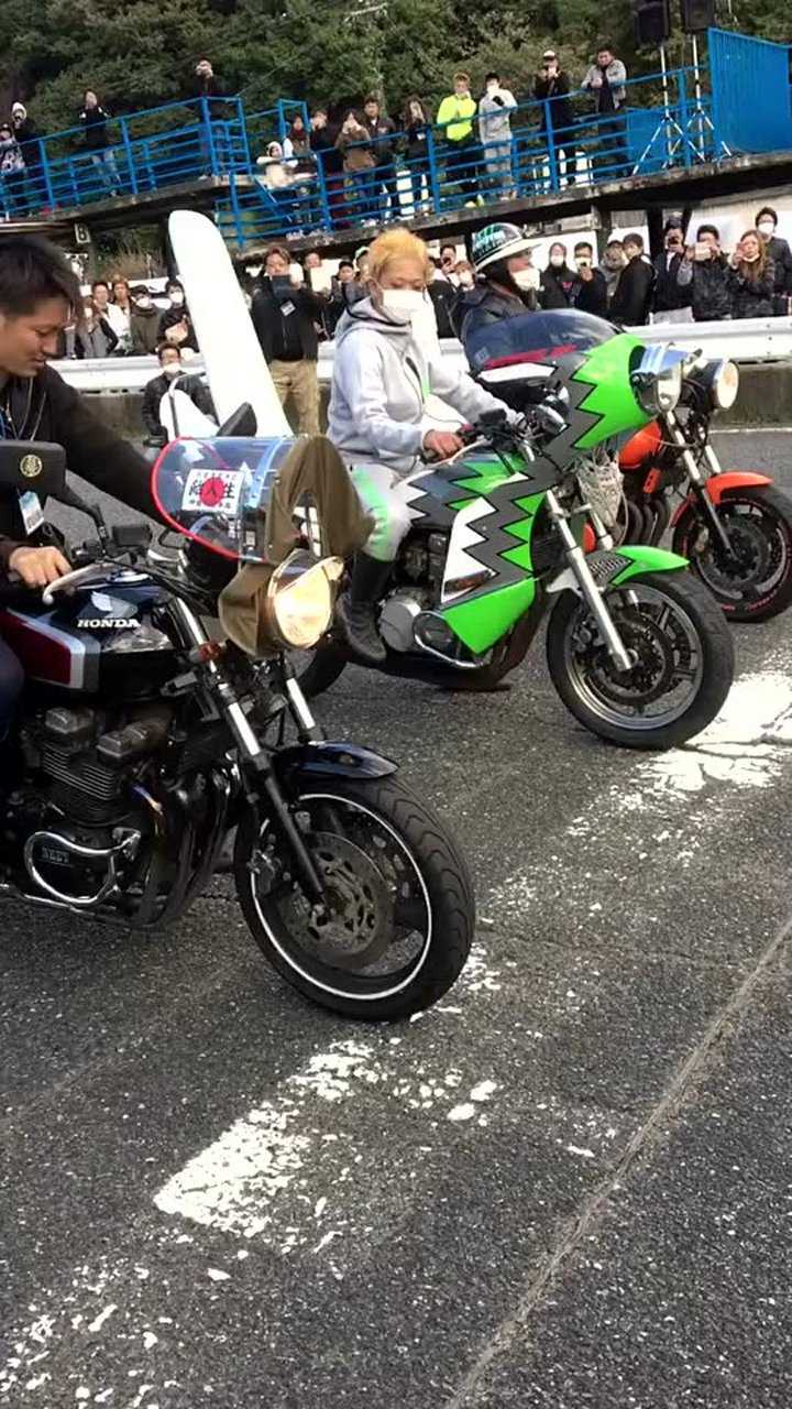 鬼火少年们遇到对手了日本的暴走族看起来好帅据说谁都管不了