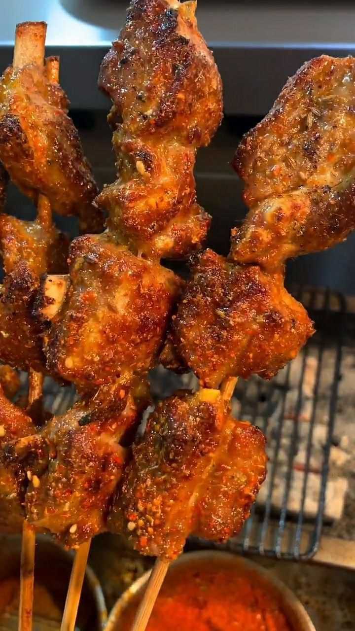 香辣羊肉串,这要是刷到了视频可别恨我,我也很饿