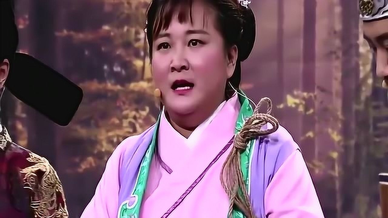 小品:汪晴:我重要还是吃饭重要,贾玲:这话让你问的,吃饭重要