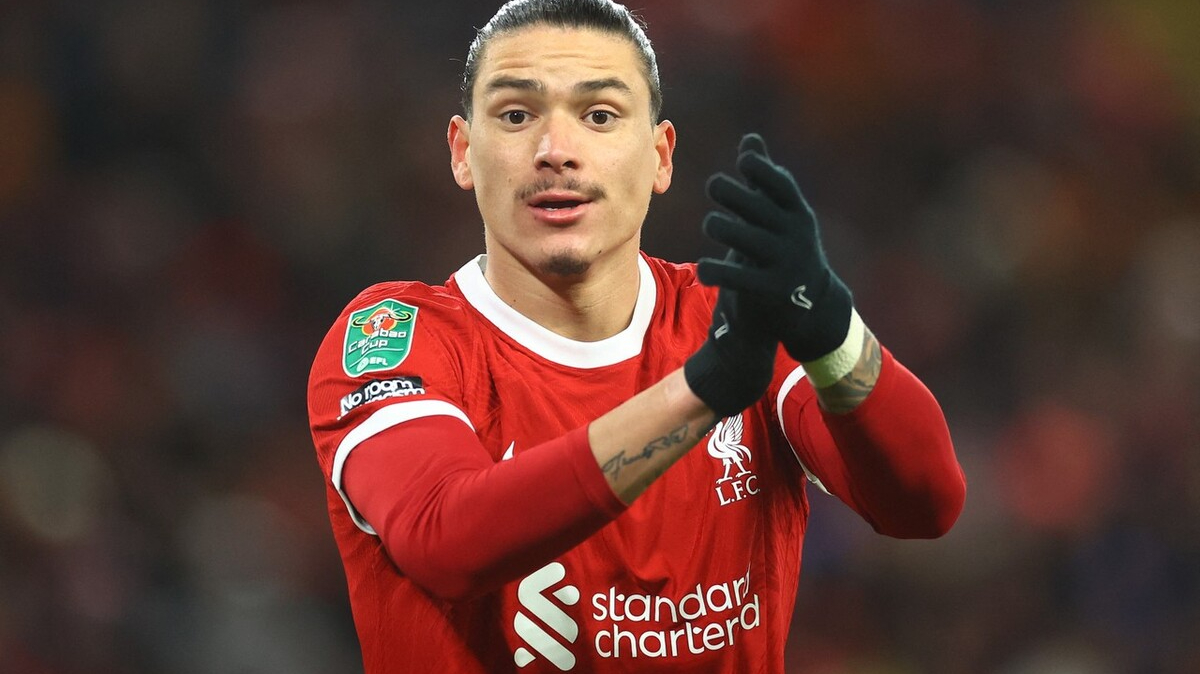 依旧快乐努涅斯踢富勒姆个人秀凌空侧钩中柱360度转身爆射