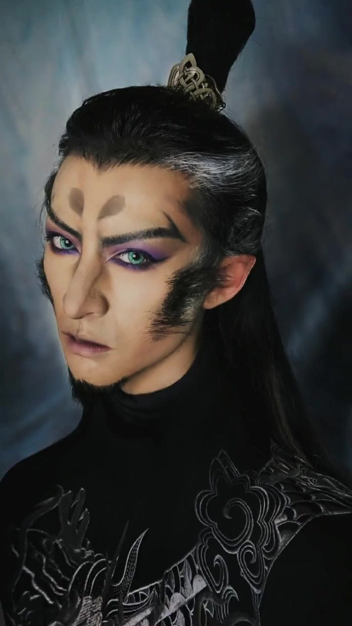 李梦曦 _小梦一人cos了四个角色? 你更喜欢哪个?