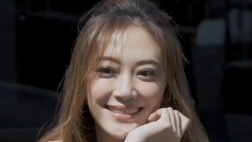 "人间清醒"应采儿,教育观甩朱丹十条街,拒嫁豪门活成人生赢家