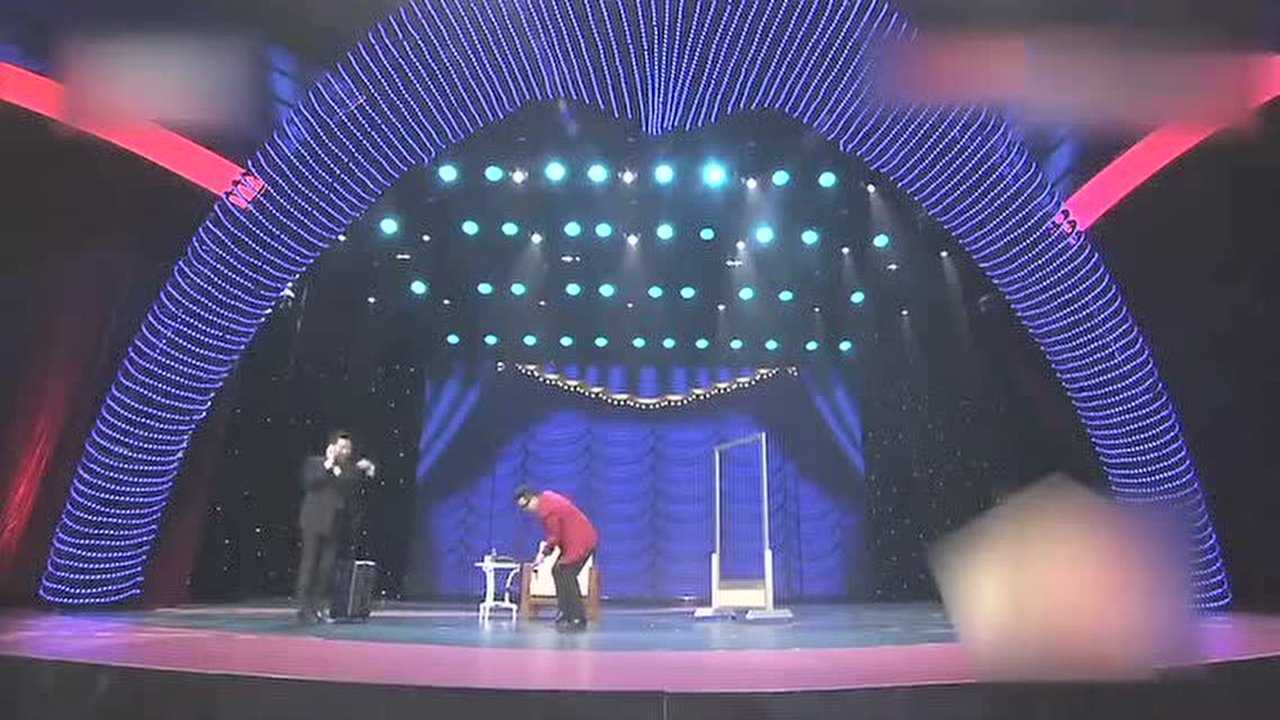 经典哑剧《照镜子》表演的太像了,观众几乎从头笑到尾_高清1080P在线观看平台_腾讯视频