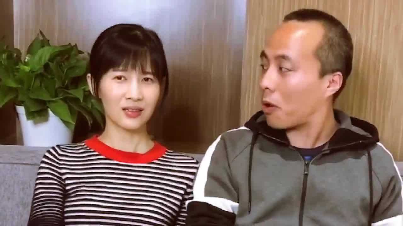 papi酱老公难得出镜,两个人不愧是一路人