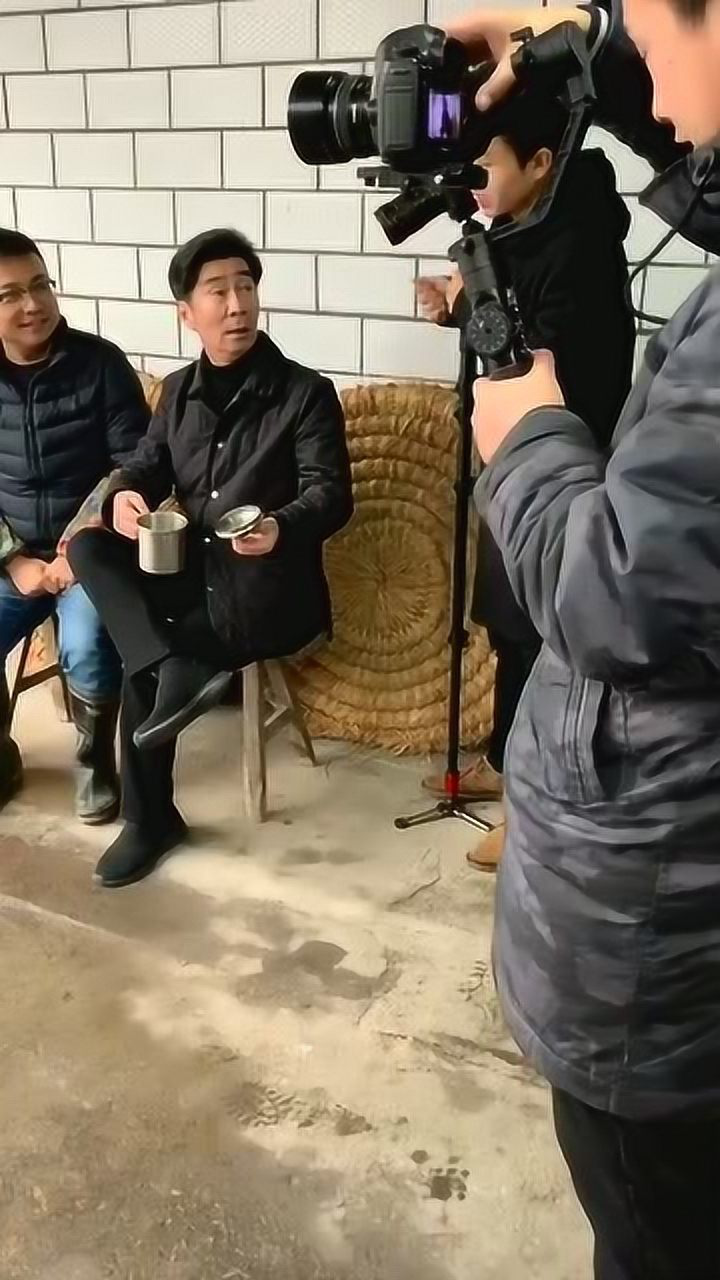 超市是你家东西随便拿老娘舅里的阿庆牙叔那是最早的一批的情景喜剧了