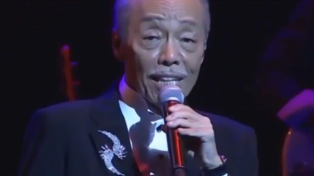 70岁谷村新司演唱《浪漫铁道》,娓娓道来的歌声唱出岁月,好听