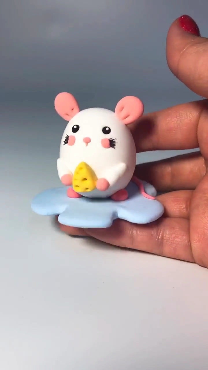 小可爱吃奶酪.粘土 小老鼠