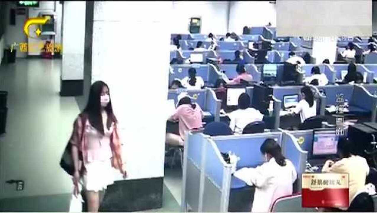 高校自习室惊现猥琐男，男扮女装做荒唐举动，学生拍下照片并报案腾讯视频 8027